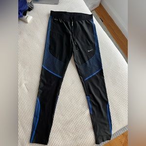 ‼️MOVING‼️Must go🚨 Medium Nike Running leggings w/ adjustable waste band